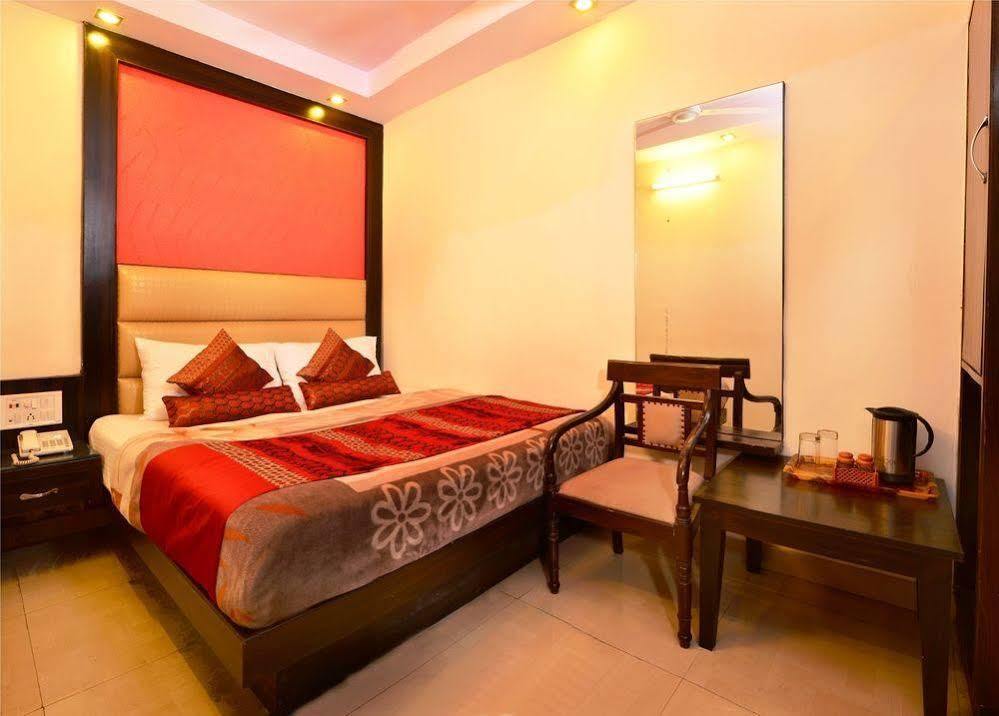 Omega Residency Hotel New Delhi Exterior foto